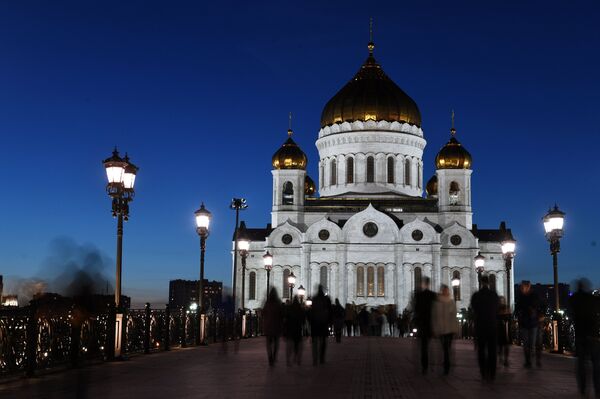 Храм Христа Спасителя до отключения подсветки в рамках экологической акции Час Земли в Москве. 24 марта 2018 Храм Христа Спасителя до отключения подсветки в рамках экологической акции Час Земли в Москве. 24 марта 2018
