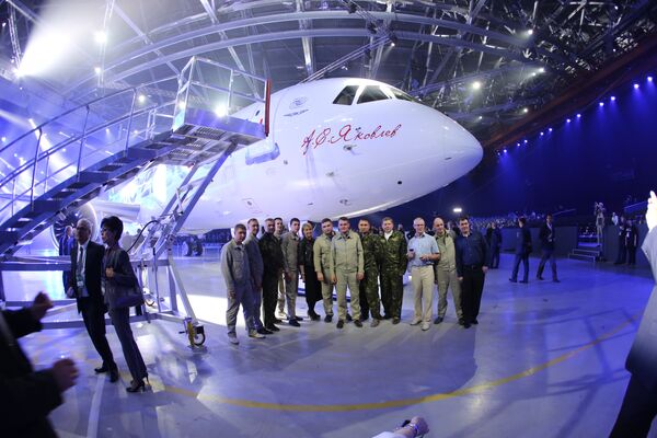 Выкатка самолета МС-21 Выкатка самолета МС-21
