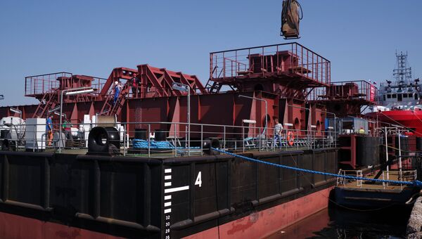 Плавсистема из понтонов, изготовленная на Севастопольском морском заводе Плавсистема из понтонов, изготовленная на Севастопольском морском заводе