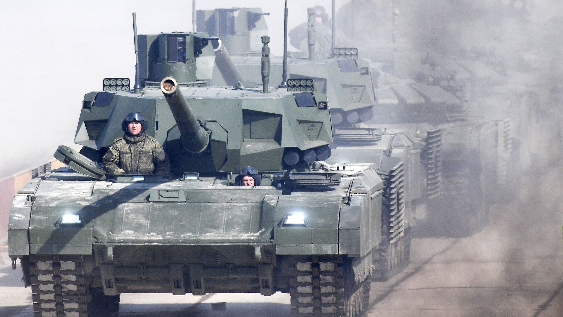 Танк Т-14 Армата во время репетиции Парада Победы на военном полигоне Алабино в Московской области Танк Т-14 Армата во время репетиции Парада Победы на военном полигоне Алабино в Московской области - РИА Новости, 1920, 27.11.2020