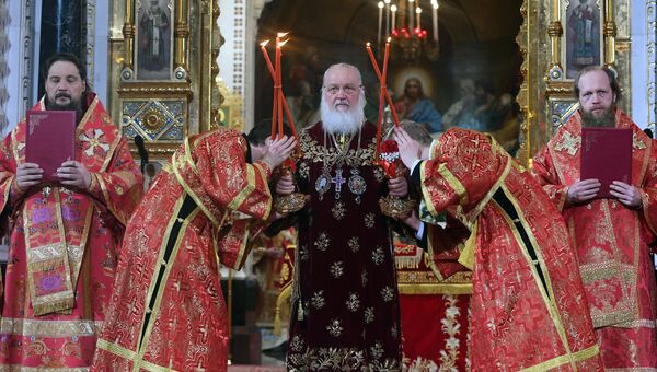 Патриарх Московский и всея Руси Кирилл на праздничном пасхальном богослужении в храме Христа Спасителя Патриарх Московский и всея Руси Кирилл на праздничном пасхальном богослужении в храме Христа Спасителя