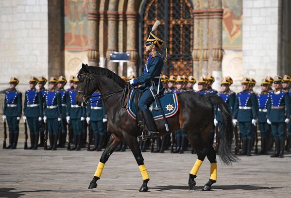 Расписание развода президентского полка