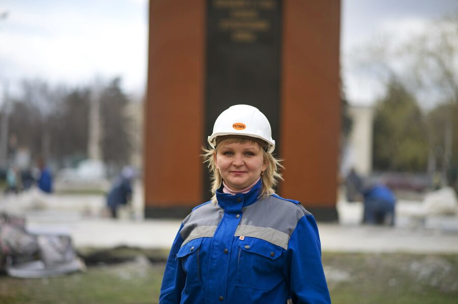 Елена Кокорева, сотрудница Новолипецкого металлургического комбината Елена Кокорева, сотрудница Новолипецкого металлургического комбината