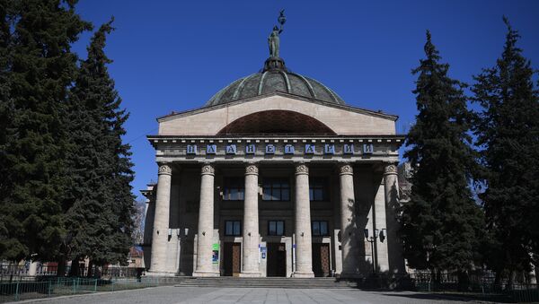 Здание планетария в Волгограде Здание планетария в Волгограде