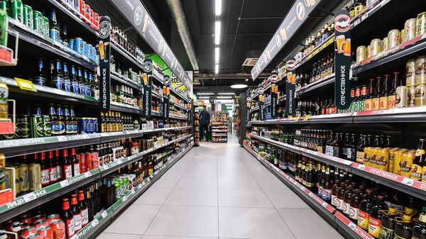 Алкогольный отдел супермаркета Алкогольный отдел супермаркета