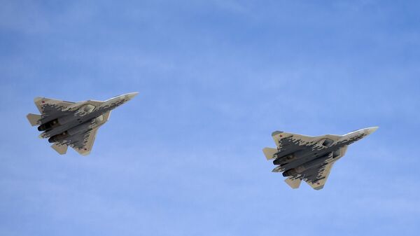 Многофункциональные истребители пятого поколения Су-57 на военном параде, посвященном 73-й годовщине Победы в ВОВ Многофункциональные истребители пятого поколения Су-57 на военном параде, посвященном 73-й годовщине Победы в ВОВ