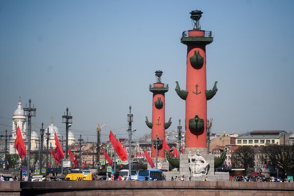 Ростральные колонны в Санкт-Петербурге Ростральные колонны в Санкт-Петербурге