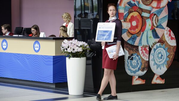 В конгрессно-выставочном центре Экспофорум накануне открытия Санкт-Петербургского международного экономического форума. Архивное фото В конгрессно-выставочном центре Экспофорум накануне открытия Санкт-Петербургского международного экономического форума. Архивное фото