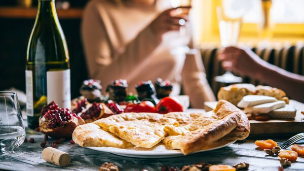 Россиянам назвали правильные продукты для вечернего зажора