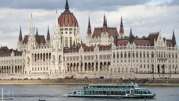 Здание парламента в Будапеште Здание парламента в Будапеште
