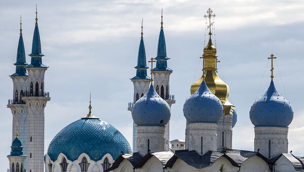 Мечеть Кул-Шариф и Благовещенский собор. Архивное фото Мечеть Кул-Шариф и Благовещенский собор. Архивное фото
