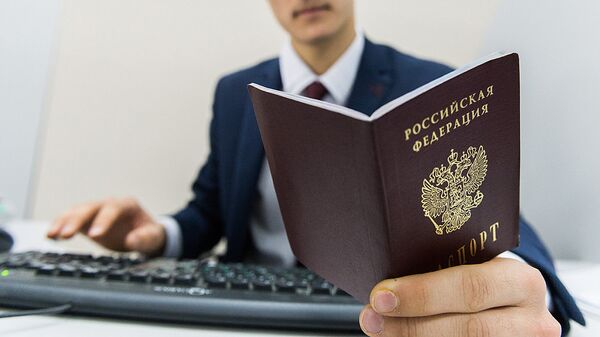 Песков рассказал, кто подготовит план по выдаче паспортов жителям Донбасса