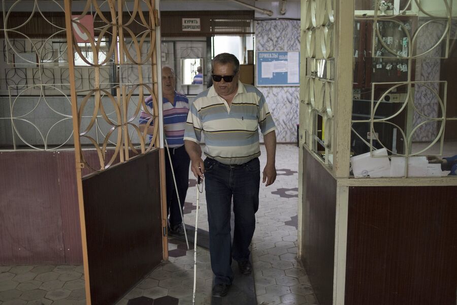 Сотрудники на проходной ООО Боровское предприятие РУСиНовоПак на улице Русинова в Ермолино Сотрудники на проходной ООО Боровское предприятие РУСиНовоПак на улице Русинова в Ермолино