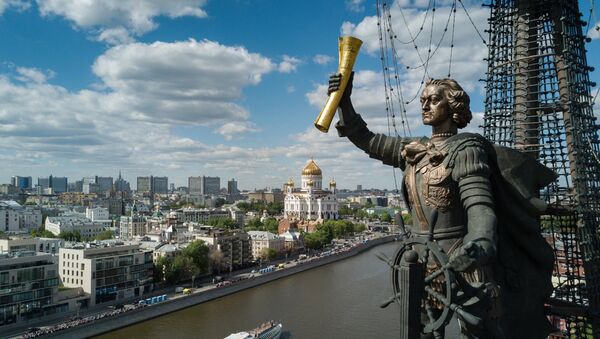 Памятник В ознаменование 300-летия российского флота (Петру I) работы Зураба Церетели в Москве Памятник В ознаменование 300-летия российского флота (Петру I) работы Зураба Церетели в Москве