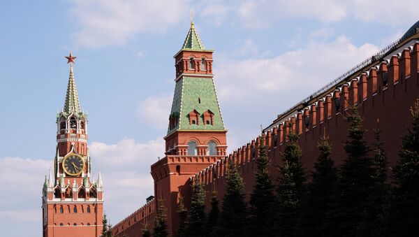 Спасская и Сенатская башни Московского Кремля Спасская и Сенатская башни Московского Кремля
