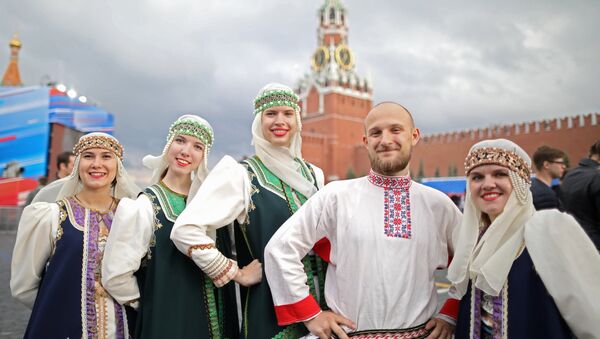 Участники празднования Дня России на Красной площади. 12 июня 2018 Участники празднования Дня России на Красной площади. 12 июня 2018