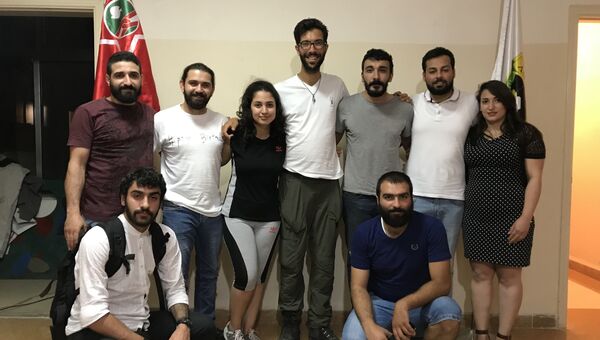 Активисты красного молодежного движения вместе с Беньямином Ладрой в штабквартире ливанского комсомола в Бейруте Активисты красного молодежного движения вместе с Беньямином Ладрой в штабквартире ливанского комсомола в Бейруте