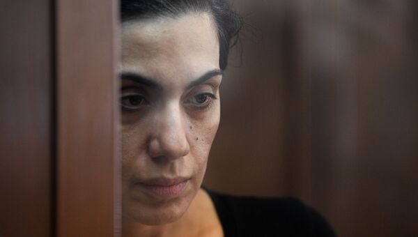 Член правления компании Интер РАО Карина Цуркан, подозреваемая в шпионаже в пользу Румынии, во время рассмотрения жалобы на арест в Московском городском суде. 28 июня 2018