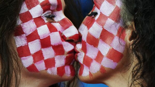 Болельщицы сборной Хорватии в матче группового этапа чемпионата мира по футболу между сборными Исландии и Хорватии Болельщицы сборной Хорватии в матче группового этапа чемпионата мира по футболу между сборными Исландии и Хорватии