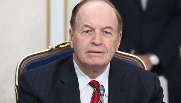 Сенатор США от штата Алабама Ричард Шелби во время встречи членов Совета Федерации РФ с делегацией Конгресса США. 3 июля 2018 Сенатор США от штата Алабама Ричард Шелби во время встречи членов Совета Федерации РФ с делегацией Конгресса США. 3 июля 2018