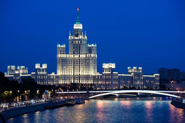 Высотка на Котельнической набережной в Москве Высотка на Котельнической набережной в Москве