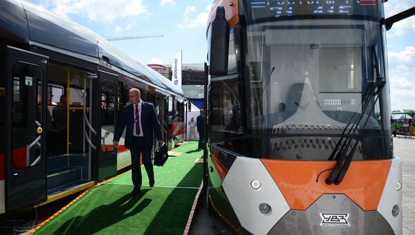 Трамвай 71-415 на выставке Иннопром-2018. 9 июля 2018 Трамвай 71-415 на выставке Иннопром-2018. 9 июля 2018