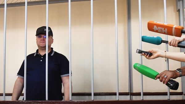 Бывший руководитель Главного следственного управления СК РФ по городу Москве Александр Дрыманов в Басманном суде Москвы. 17 июля 2018 Бывший руководитель Главного следственного управления СК РФ по городу Москве Александр Дрыманов в Басманном суде Москвы. 17 июля 2018
