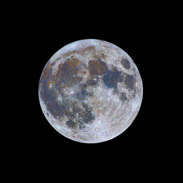 Работа фотографа Nicolas Lefaudeux Color-Full Moon, вошедшая в шорт-лист Insight Astronomy Photographer of the Year 2018 Работа фотографа Nicolas Lefaudeux Color-Full Moon, вошедшая в шорт-лист Insight Astronomy Photographer of the Year 2018