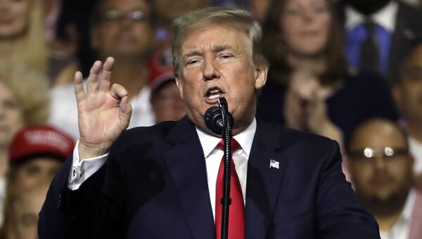 Трамп на встрече со своими сторонниками в городе Тампа в штате Флорида. 1 августа 2018 Трамп на встрече со своими сторонниками в городе Тампа в штате Флорида. 1 августа 2018