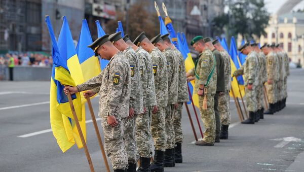 Военнослужащие на репетиции военного парада в честь 27-ой годовщины Независимости Украины в центре Киева Военнослужащие на репетиции военного парада в честь 27-ой годовщины Независимости Украины в центре Киева