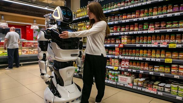 Российский сервисный робот Promobot Российский сервисный робот Promobot
