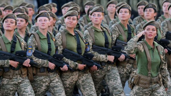 Военнослужащие на генеральной репетиции военного парада в честь 27-ой годовщины Независимости Украины в центре Киева Военнослужащие на генеральной репетиции военного парада в честь 27-ой годовщины Независимости Украины в центре Киева