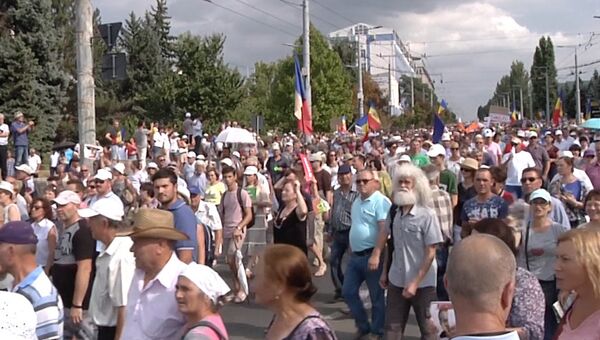 Многотысячные протесты в центре Кишинева Многотысячные протесты в центре Кишинева