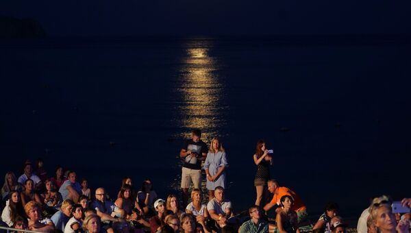 Зрители на 16-м международном музыкальном фестивале Koktebel Jazz Party Зрители на 16-м международном музыкальном фестивале Koktebel Jazz Party