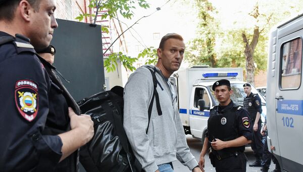 Оппозиционер Алексей Навальный после заседания Тверского суда города Москвы. 27 августа 2018 Оппозиционер Алексей Навальный после заседания Тверского суда города Москвы. 27 августа 2018