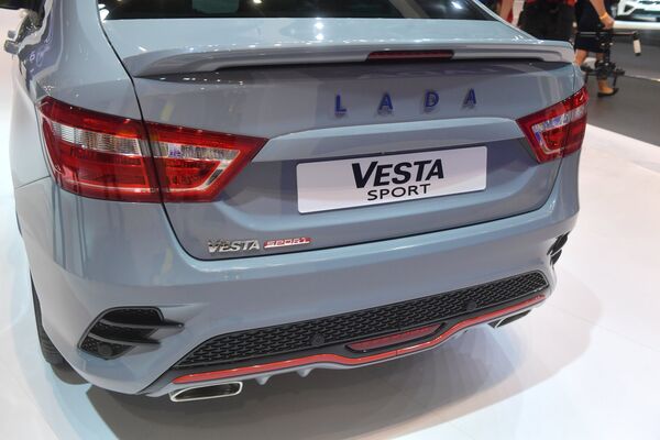 Автомобиль LADA Vesta Sport Concept на Московском международном автомобильном салоне 2018 Автомобиль LADA Vesta Sport Concept на Московском международном автомобильном салоне 2018