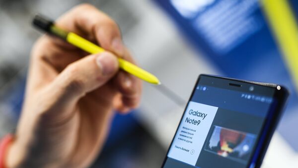 Смартфон Samsung Galaxy Note9. Архивное фото Смартфон Samsung Galaxy Note9. Архивное фото