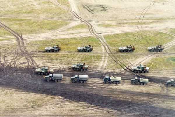 Военная техника на забайкальском полигоне Цугол, где проходит основной этап военных маневров Восток-2018 Военная техника на забайкальском полигоне Цугол, где проходит основной этап военных маневров Восток-2018