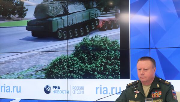 Николай Паршин во время брифинга министерства обороны РФ по вновь открывшимся обстоятельствам крушения самолета Boeing 777 авиакомпании Malaysia Airlines на востоке Украины Николай Паршин во время брифинга министерства обороны РФ по вновь открывшимся обстоятельствам крушения самолета Boeing 777 авиакомпании Malaysia Airlines на востоке Украины