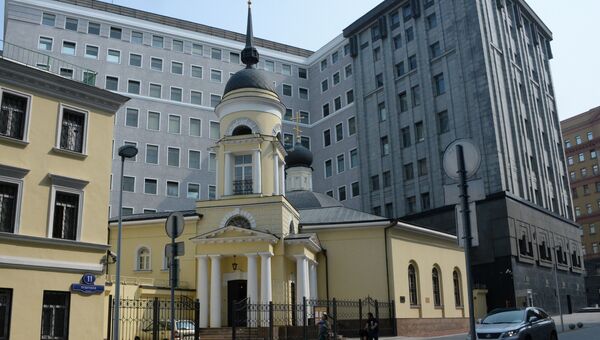 Церковь Софии Премудрости Божией у Пушечного двора, что на Лубянке (1692 г.) на Пушечной улице в Москве Церковь Софии Премудрости Божией у Пушечного двора, что на Лубянке (1692 г.) на Пушечной улице в Москве