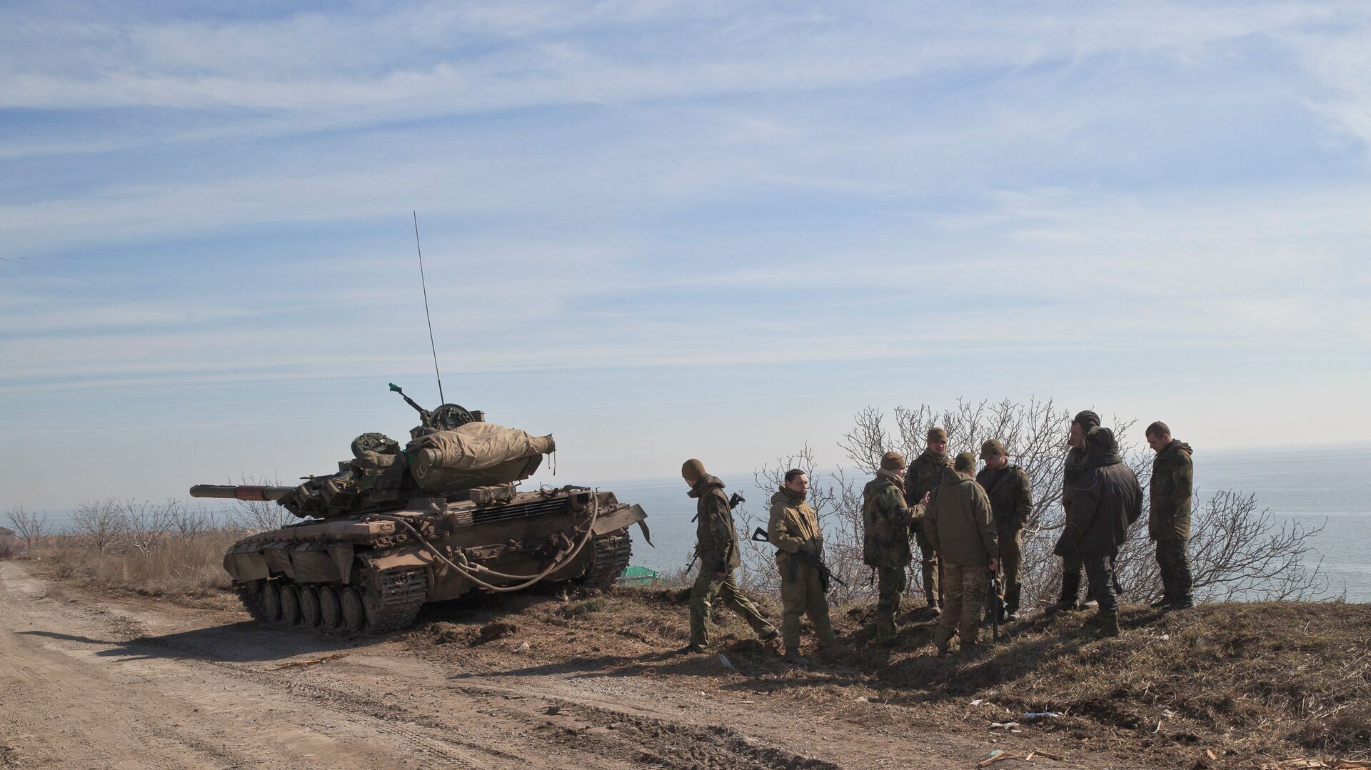 Украинские военные на побережье Азовского моря Украинские военные на побережье Азовского моря - РИА Новости, 1920, 14.12.2020