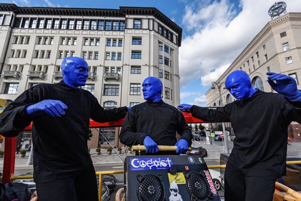 Участники Blue Man Group в Москве. 26 сентября 2018 Участники Blue Man Group в Москве. 26 сентября 2018