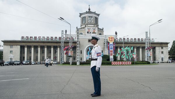 Здание железнодорожного вокзала Пхеньяна Здание железнодорожного вокзала Пхеньяна