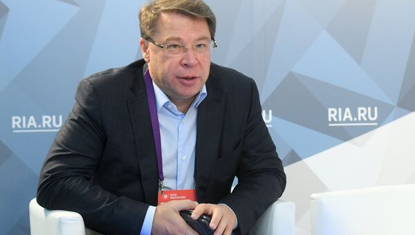 Президент НП ГЛОНАСС Александр Гурко во время интервью на стенде МИА Россия сегодня на международном форуме Открытые инновации - 2018. 16 октября 2018 Президент НП ГЛОНАСС Александр Гурко во время интервью на стенде МИА Россия сегодня на международном форуме Открытые инновации - 2018. 16 октября 2018