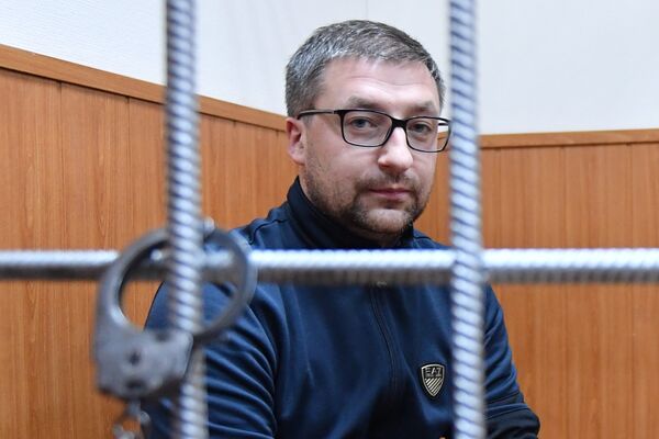 Бывший заместитель председателя Комитета конкурентной политики Республики Крым Ярослав Сливка на заседании Басманного суда Москвы. 18 октября 2018 Бывший заместитель председателя Комитета конкурентной политики Республики Крым Ярослав Сливка на заседании Басманного суда Москвы. 18 октября 2018