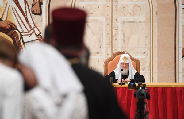 Патриарх Московский и всея Руси Кирилл выступает на VIII Общецерковном съезде по социальному служению Патриарх Московский и всея Руси Кирилл выступает на VIII Общецерковном съезде по социальному служению