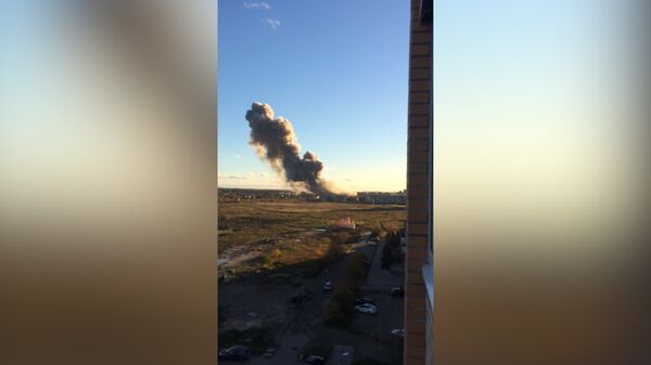 Взрыв произошел на заводе пиротехники Авангард. Кадры очевидцев Взрыв произошел на заводе пиротехники Авангард. Кадры очевидцев