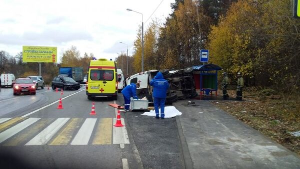 Легковой автомобиль врезался в машину скорой помощи в городском округе Лосино-Петровский, Московской области. 25 октября 2018 Легковой автомобиль врезался в машину скорой помощи в городском округе Лосино-Петровский, Московской области. 25 октября 2018