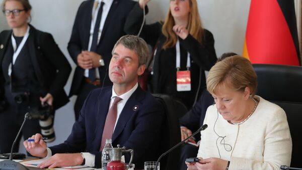 Советник Федерального канцлера Германии по внешней политике и политике безопасности Ян Хекер Советник Федерального канцлера Германии по внешней политике и политике безопасности Ян Хекер