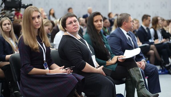 Спикеры секции предлагали пути решения актуальных проблем многодетных семей. Спикеры секции предлагали пути решения актуальных проблем многодетных семей.